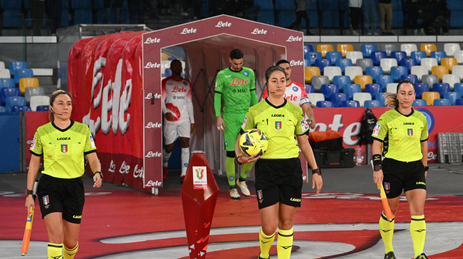 Parigi: italiana Di Monte guardalinee in finale di calcio donne