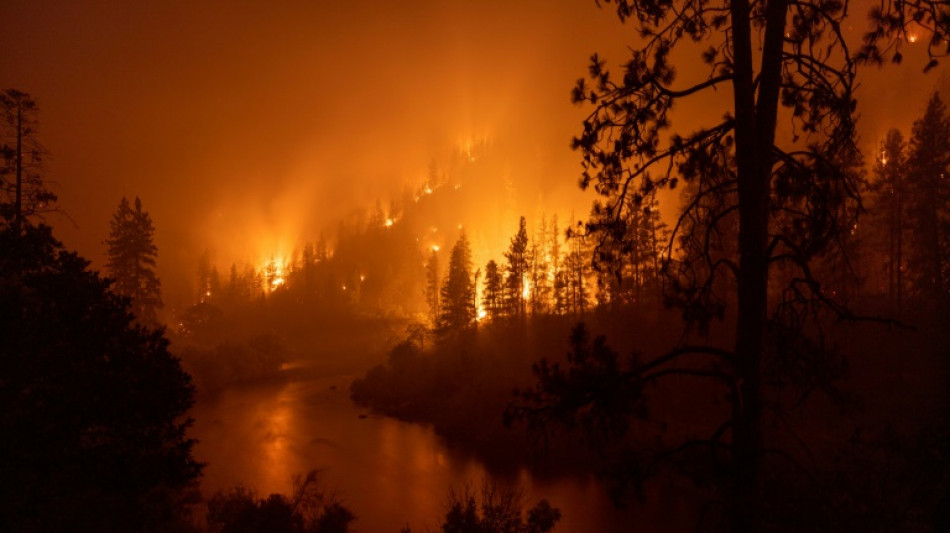 Deux morts dans le plus vaste incendie de l'année en Californie