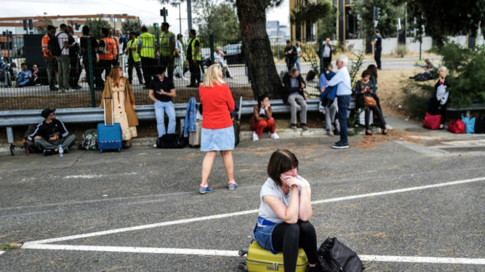 Une deuxième journée de fausses alertes dans les aéroports français