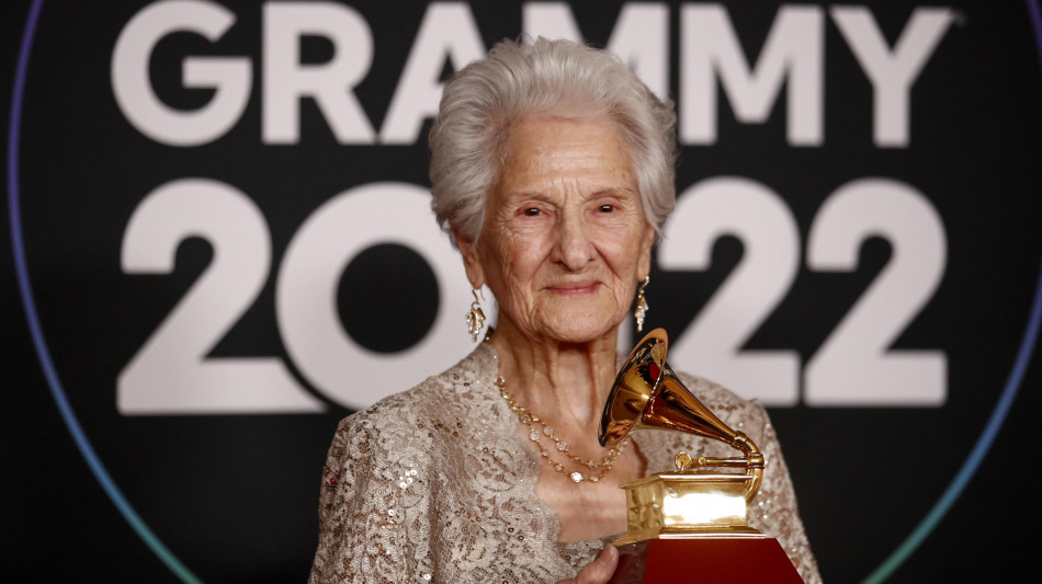 Addio a bisnonna Angela Alvarez, la più vecchia dei Grammy