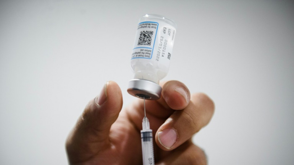 Pfizer demande aux Etats-Unis d'autoriser une deuxième dose de rappel contre le Covid-19