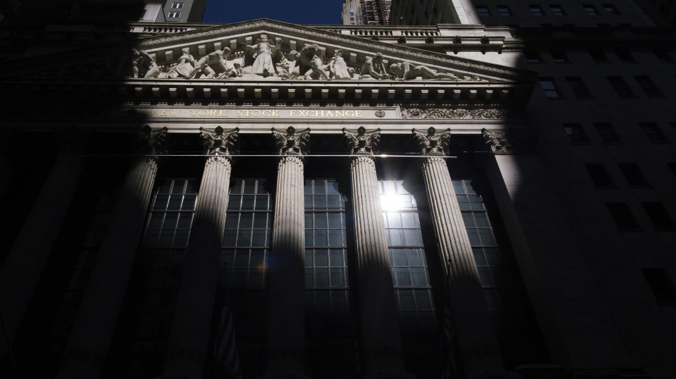 Wall Street apre con il Dj in calo dello 0,14%, Nasdaq +0,63%