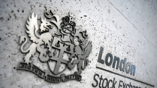 Borsa: l'Europa parte in tenuta, Londra +0,2%