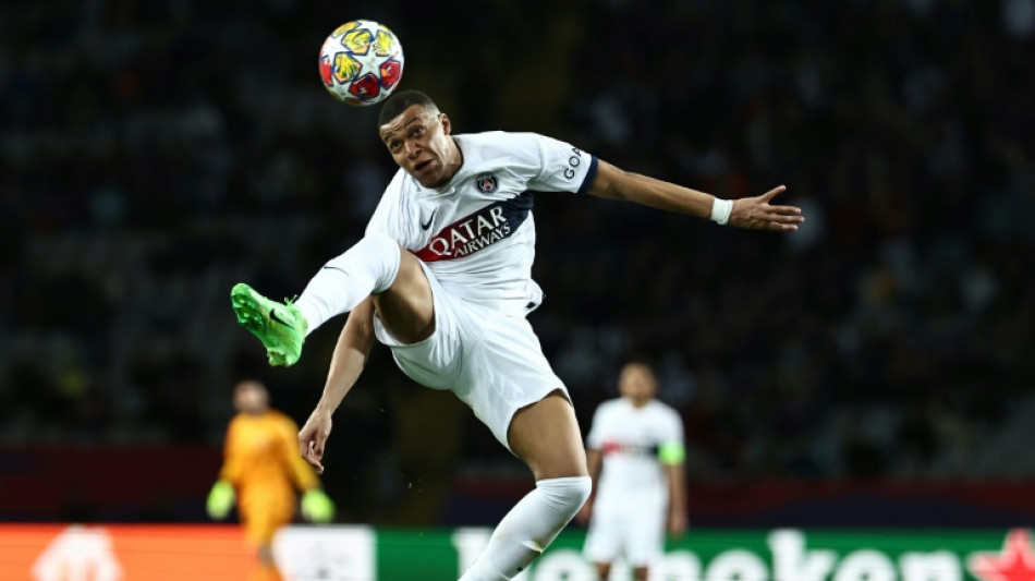 Foot: Kylian Mbappé signe officiellement au Real Madrid pour cinq ans