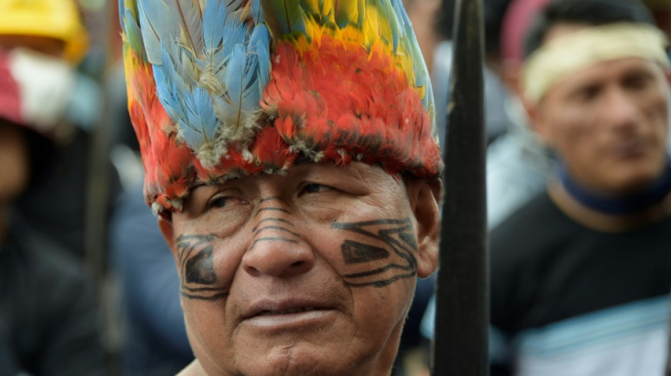 Manifestantes y gobierno inician diálogos sin horizonte claro en Ecuador