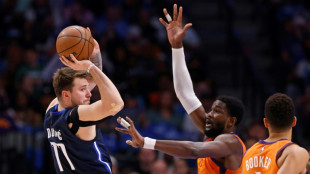 Mavs drill 20 three-pointers to pull level with Suns, Sixers beat Heat