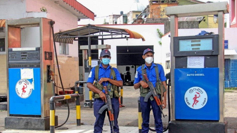 Sri Lanka: des soldats ouvrent le feu pour contenir une émeute dans une station-service