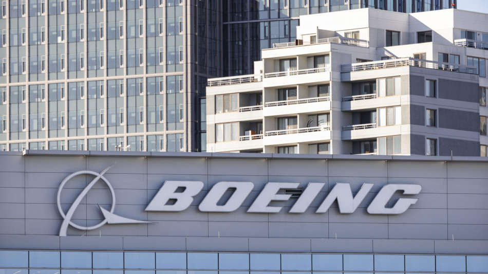 Procuratori Usa raccomandano azione penale contro Boeing