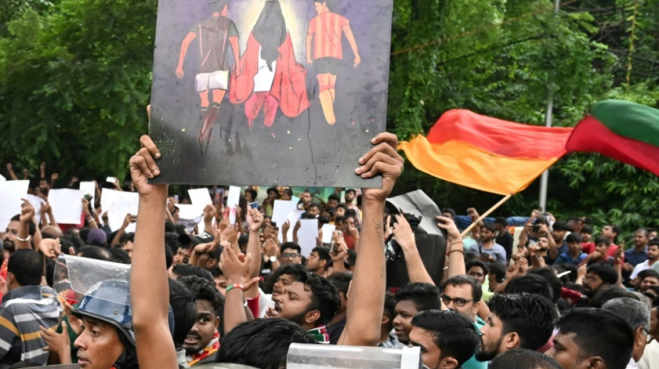 Protests over Indian doctor's rape and murder unite rival soccer fans