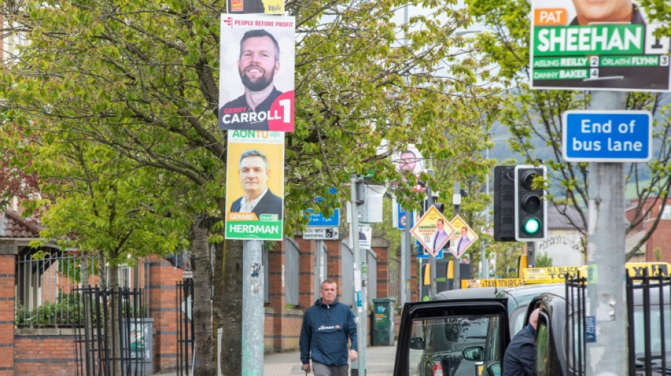 Elections locales au Royaume-Uni: scrutin test pour Boris Johnson, décisif en Irlande du Nord