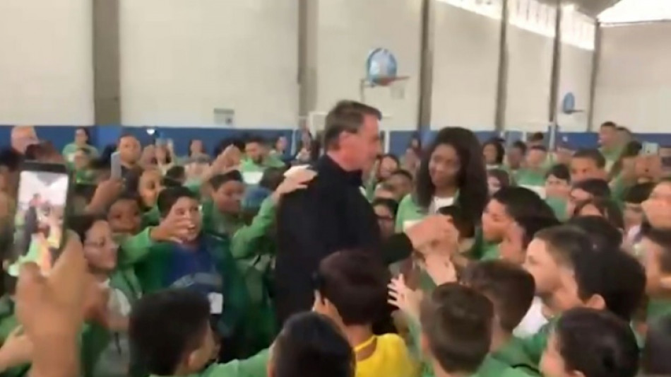 Neymar envía un vídeo a Bolsonaro para agradecer su visita a su centro para niños en Brasil