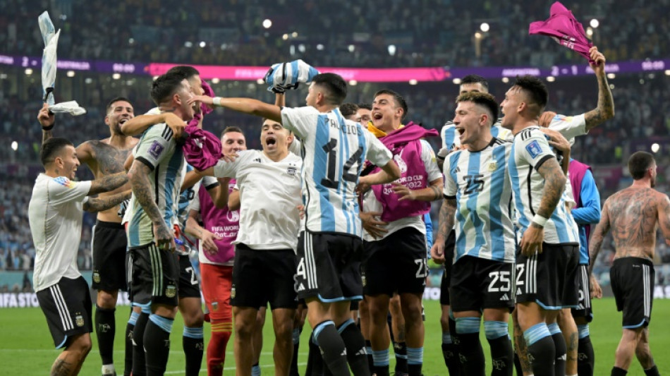 Argentina y Países Bajos, primeros cuartofinalistas; Messi marca en su partido 1.000