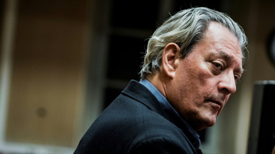 Paul Auster realiza una radiografía de un EEUU herido por la violencia de las armas