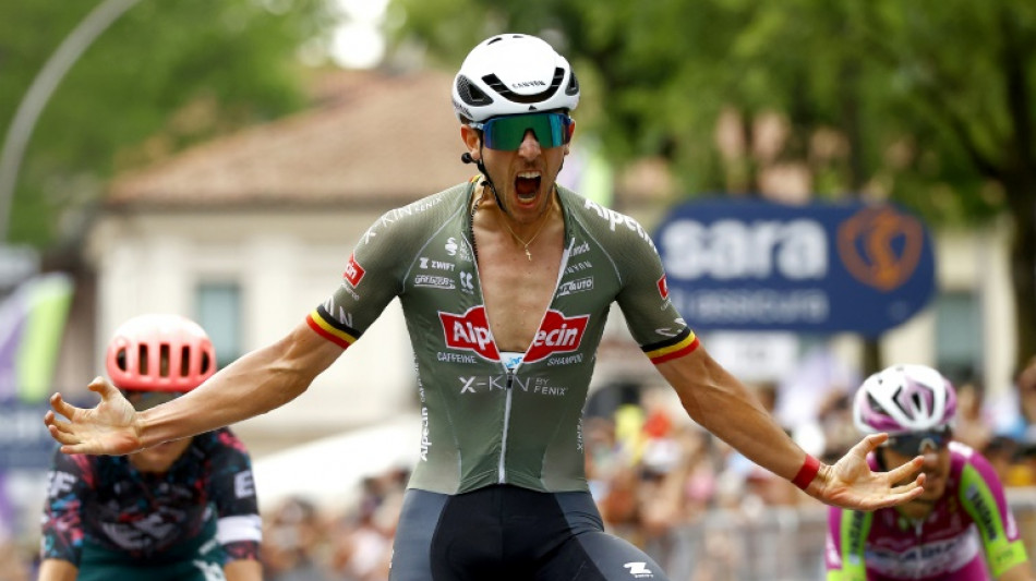 Tour d'Italie: De Bondt vainqueur au nez et à la barbe des sprinteurs