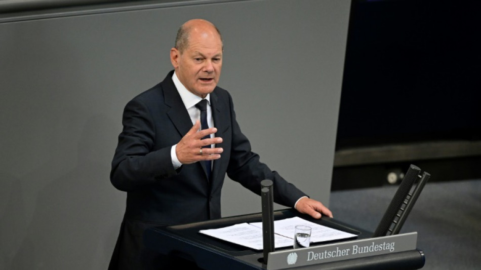 Bundestag befragt Scholz und bringt Nato-Erweiterung auf den Weg