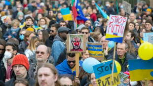Des milliers de manifestants dans des villes européennes dénoncent l'invasion russe de l'Ukraine