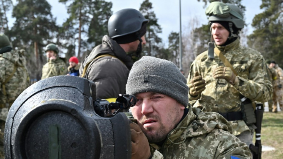 Ampel-Politiker fordern mehr Waffenlieferungen für Ukraine