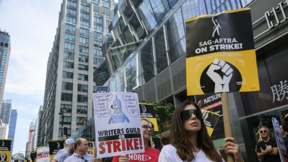 'Continuamos lutando', trabalhadores da indústria do cinema mantêm greve