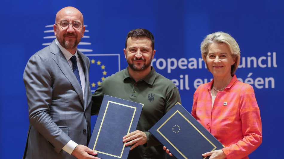 L'Ue firma gli impegni di sicurezza con l'Ucraina