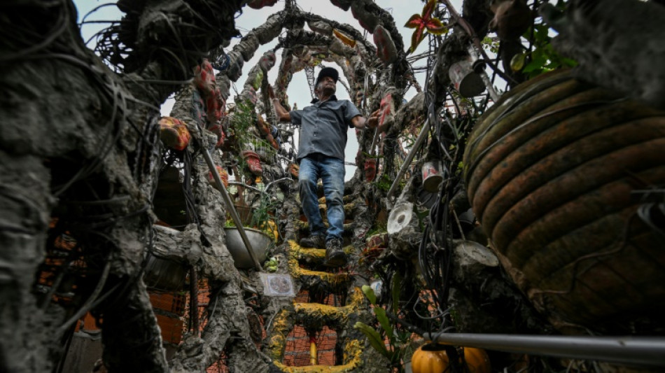 Un castillo en la favela, la obra inacabada del "Gaudí brasileño"