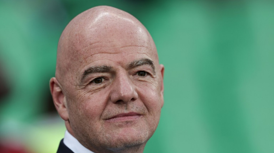 Infantino condena racismo no futebol após novos incidentes em jogos na Europa