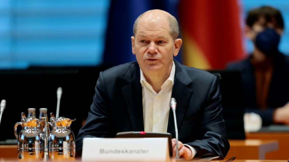 Scholz fordert von Altkanzler Schröder Verzicht auf russische Firmenmandate