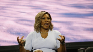 Serena drops Wimbledon hint as coach teams up with Halep