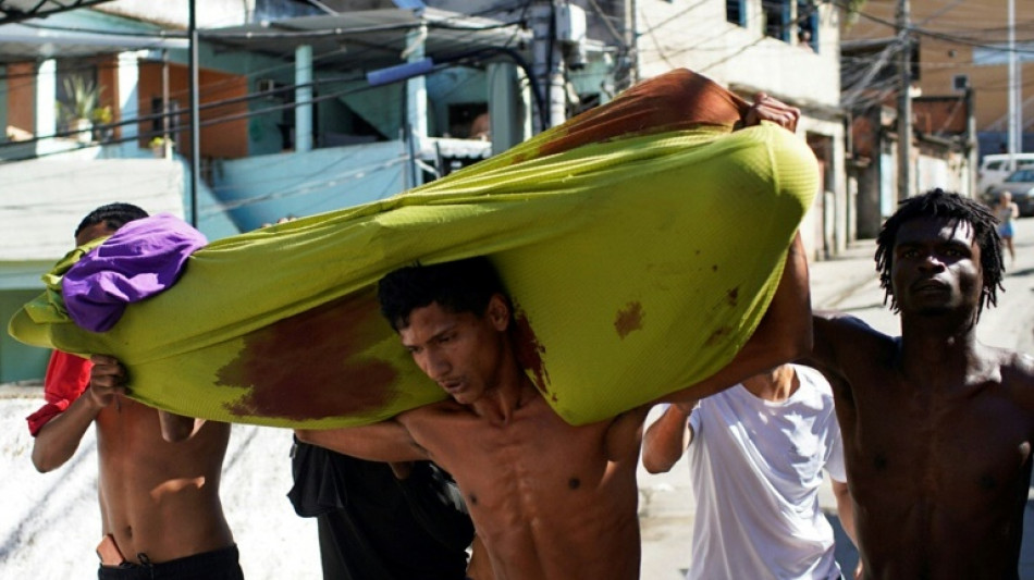 Al menos 18 muertos en operación policial en favela de Rio de Janeiro