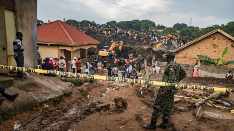 Effondrement d'une décharge en Ouganda: le bilan monte à 30 morts (police)