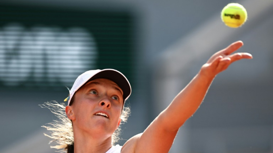 Swiatek vence espanhola Cristina Bucsa na estreia em Roland Garros