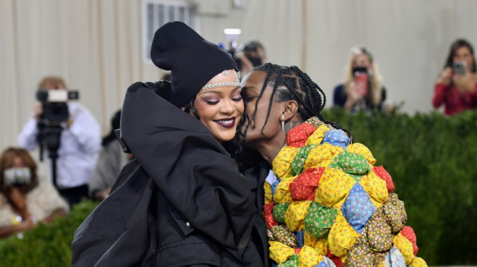 Rihanna enceinte de son premier enfant avec le rappeur A$AP Rocky