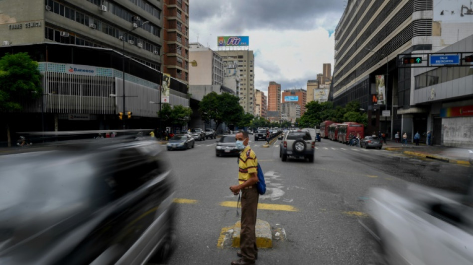 Salario mínimo en Venezuela aumenta 1.700%, a USD 28
