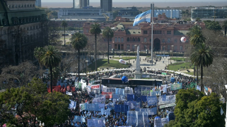 Miles de argentinos marchan en el día de San Cayetano, patrono del pan y del trabajo