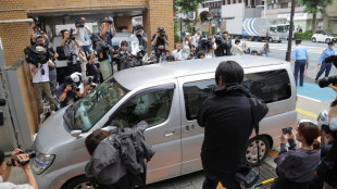 Japon: un célèbre acteur de kabuki arrêté après la mort de ses parents