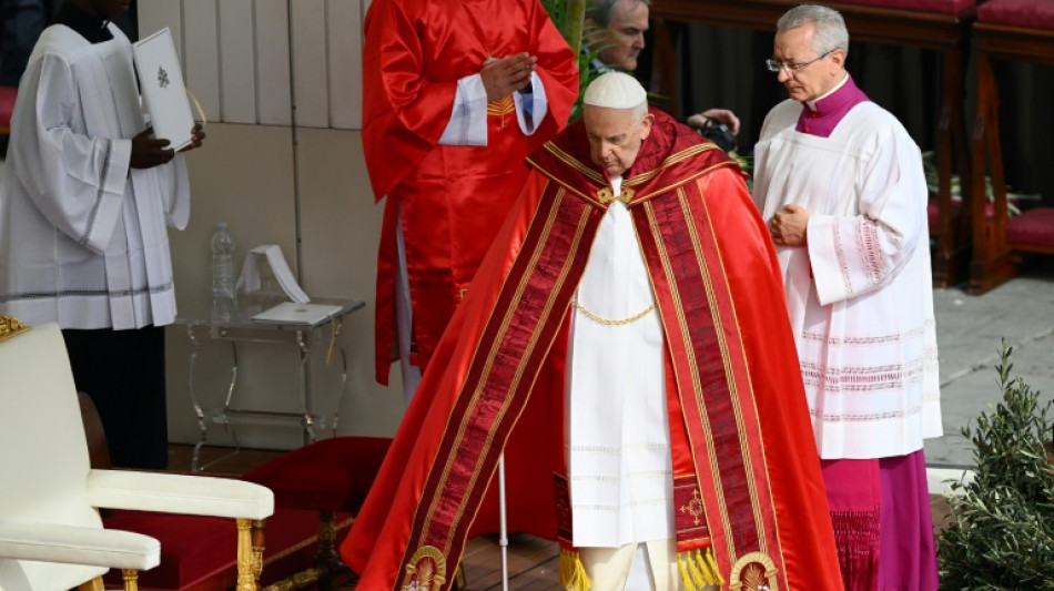 El papa Francisco preside el Domingo de Ramos tras su hospitalización