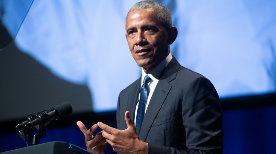 Obama positif au Covid-19, assure qu'il se sent "bien"