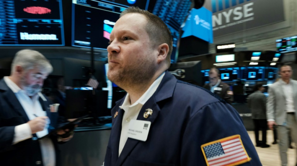 Wall Street en ordre dispersé, cherche à garder son élan