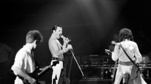 El piano de Freddie Mercury, subastado por más de 2 millones de dólares