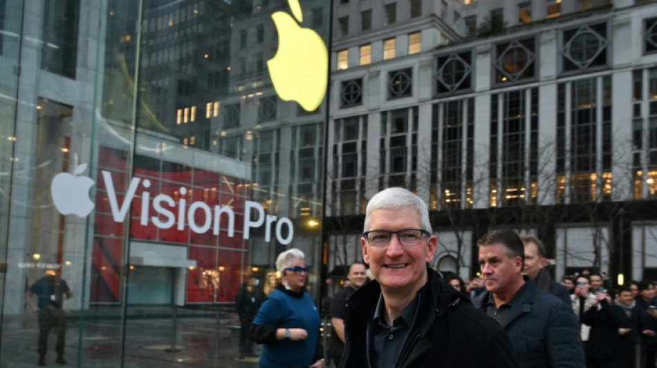 Apple lanza sus costosas gafas Vision Pro en EEUU