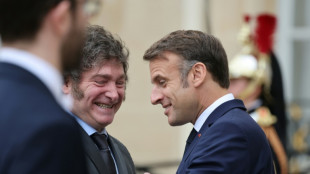 Macron recibe a Milei en Francia tras la polémica sobre los cánticos racistas