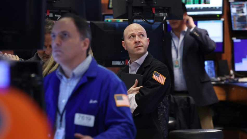 Wall Street limite ses pertes grâce à la baisse du pétrole