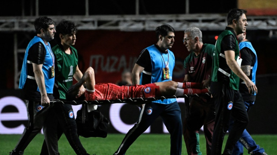 Argentine footballer's knee fully dislocated in Libertadores injury