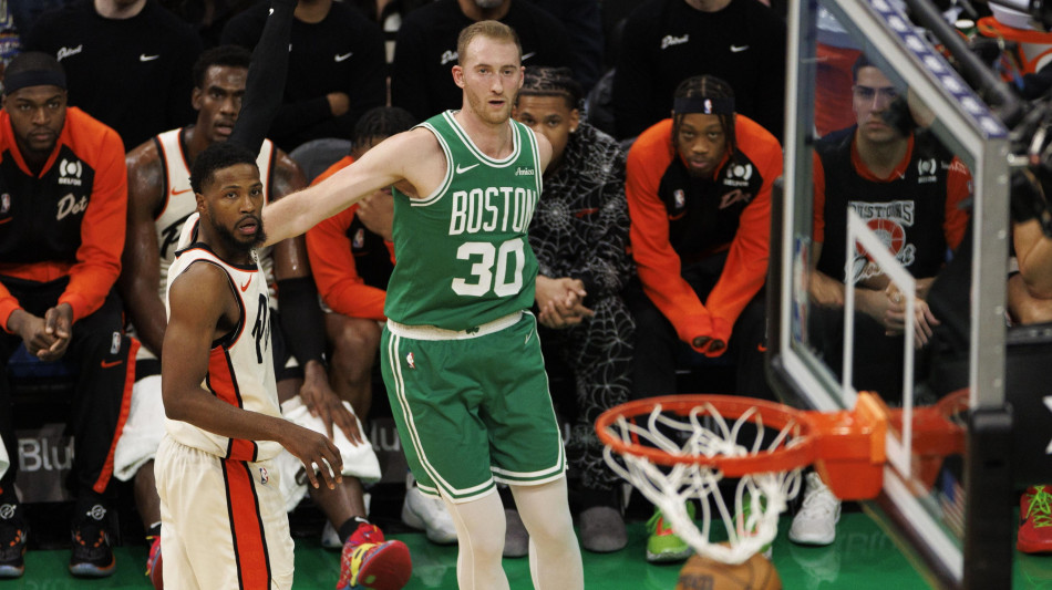 Nba: Boston domina Detroit, Laker travolti dai Miami Heat