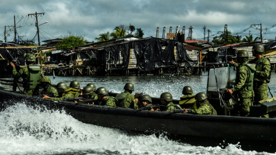 Navy taking on gangs in Colombia's biggest port