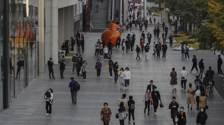 Cina: +5,3% il Pil del primo trimestre, batte le attese