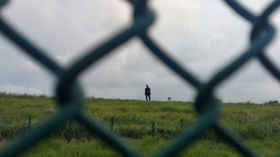 Entregar-se na fronteira: a esperança dos imigrantes para poder entrar nos EUA