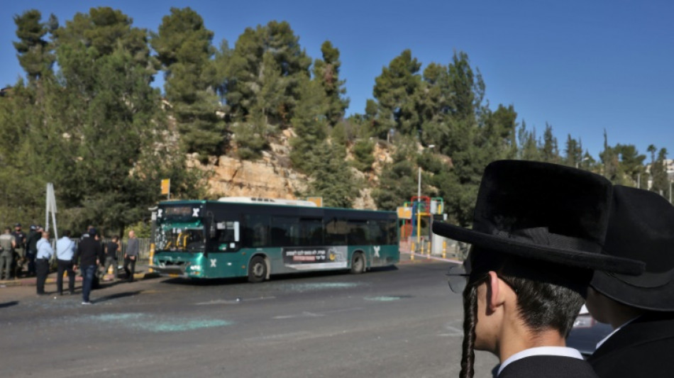 Un muerto en ataques con bomba en Jerusalén, según la policía israelí