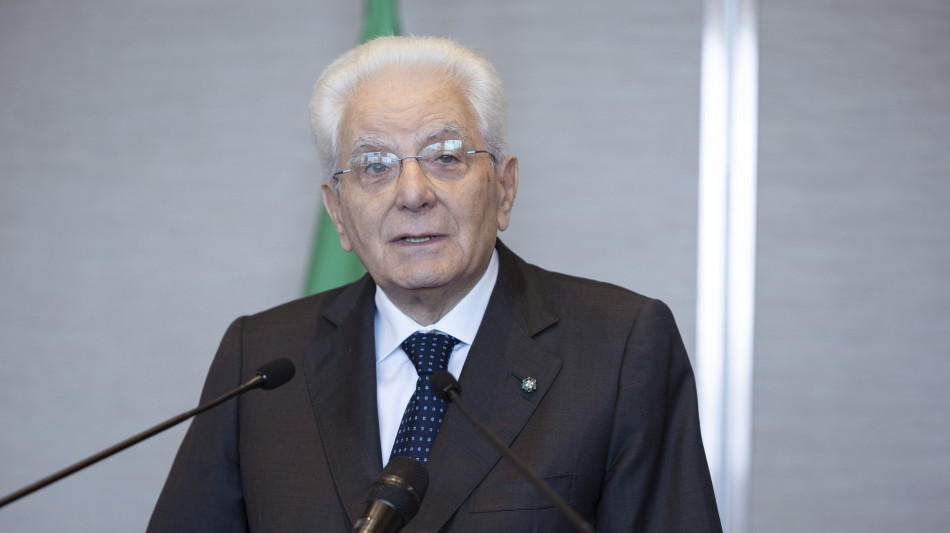 Mattarella, un pensiero a chi ha donato la vita per la pace