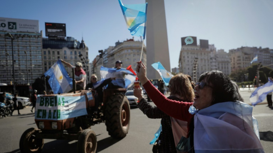 Miles de productores agropecuarios de Argentina protestan contra la presión fiscal 