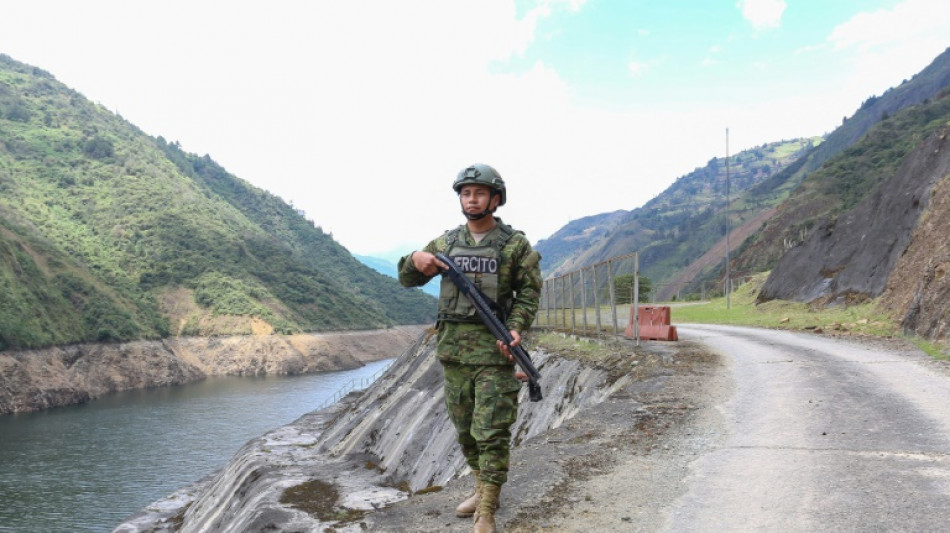 Ecuador racionará electricidad y encarga a militares la seguridad de central hídrica